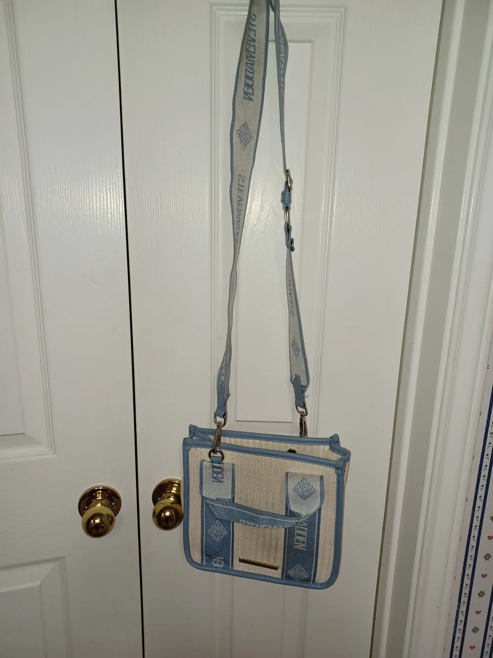 Steve Madden Light Blue and Cream Crossbody Shoulder Bag